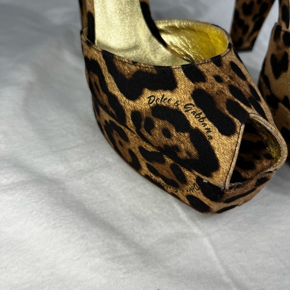 Dolce&Gabanna Leopard Print Woman’s Heels. Size: 7W - Picture 8 of 11